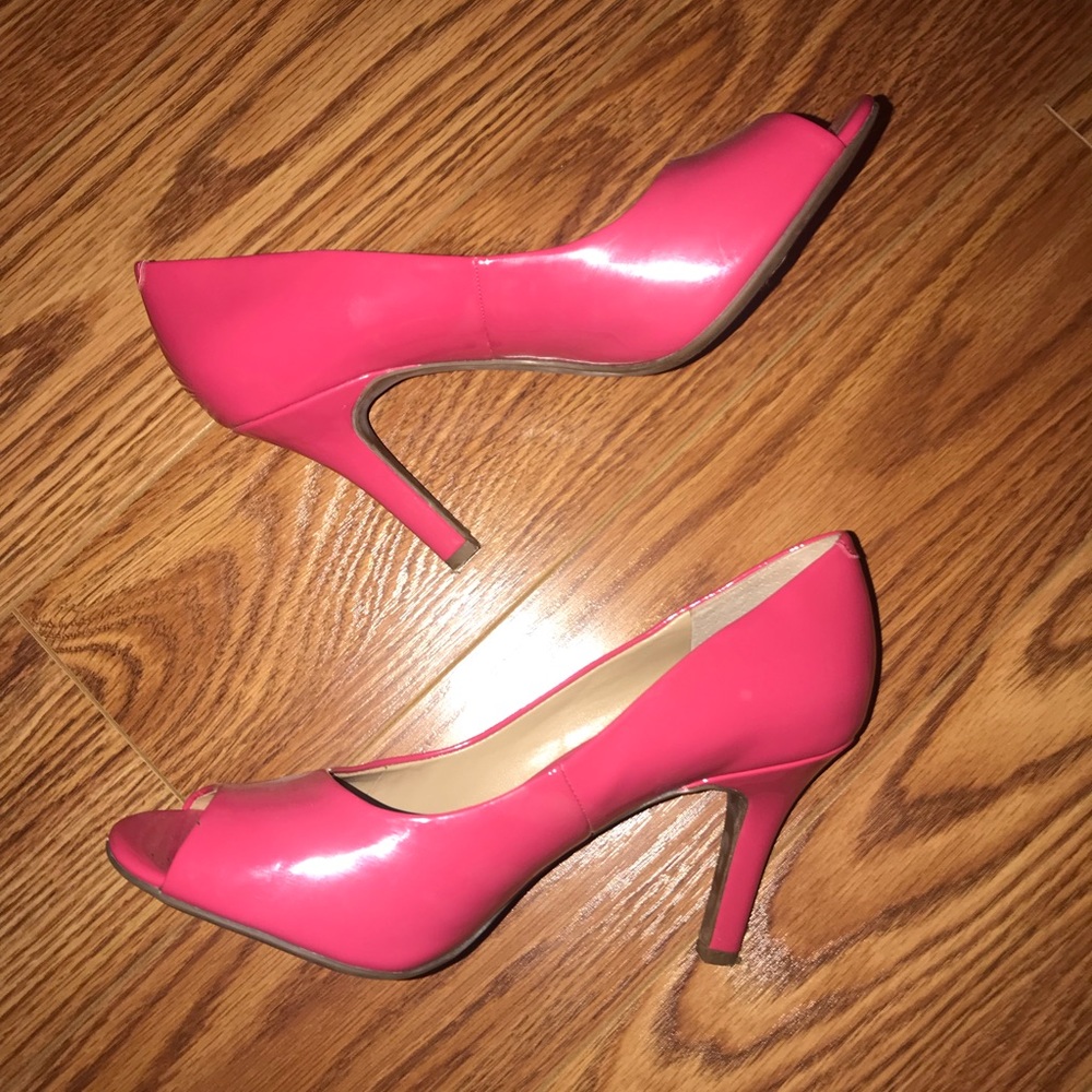 Pink heels